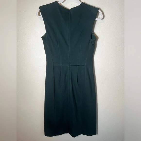 M.M LaFleur The Katie Dress—Textured Ponte in Emerald Green Size 2 - Picture 8 of 9